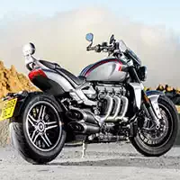 Triumph Rocket Slide 2020