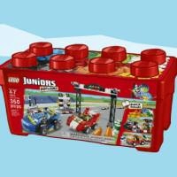 Lego Junior: Selipkan Pembalap